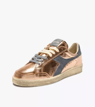 Prestige Metal Used Heritage sneaker made from leather