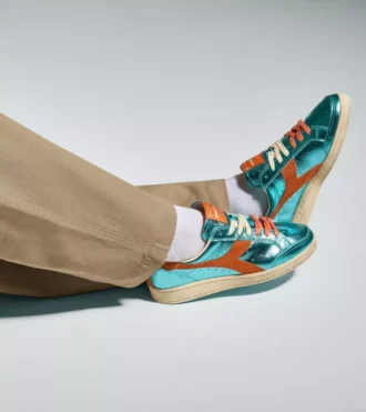 Prestige Metal Used Heritage sneaker made from leather