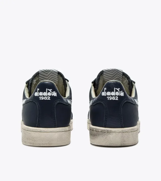 Prestige Used Heritage sneaker made from leather
