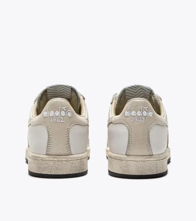 Prestige Used Heritage sneaker made from leather