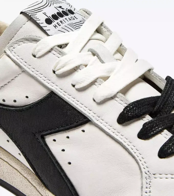 Prestige Used Heritage sneaker made from leather