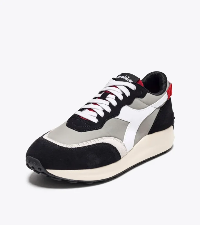 Race Nyl Sporty sneakers – Gender neutral Race Nyl Sporty sneakers – Gender neutral