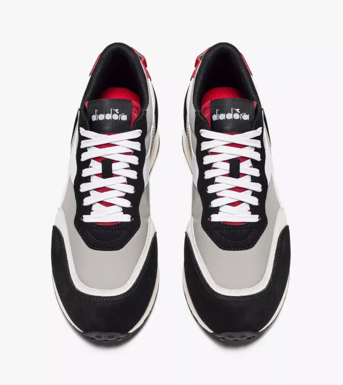 Race Nyl Sporty sneakers – Gender neutral Race Nyl Sporty sneakers – Gender neutral
