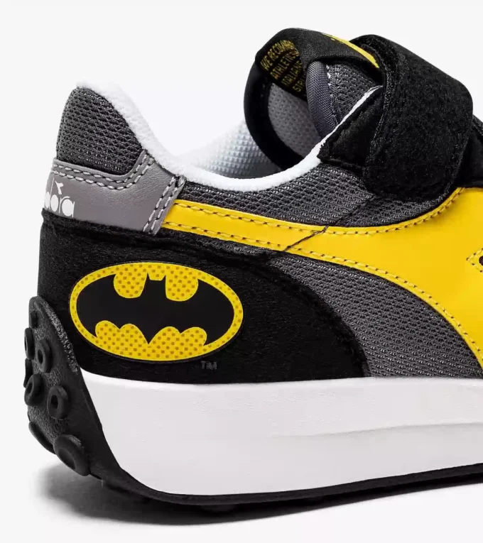 Race Ps Batman Sports sneaker – Boys – 4 to 8 years old Race Ps Batman Sports sneaker – Boys – 4 to 8 years old