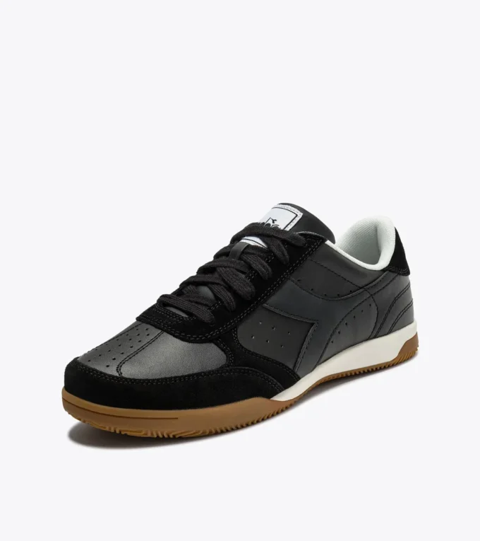 Seoul Indoor Terrace-inspired leather sneakers