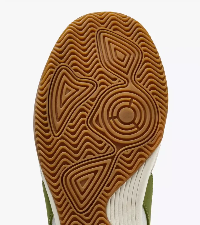 Seoul Indoor Terrace-inspired leather sneakers