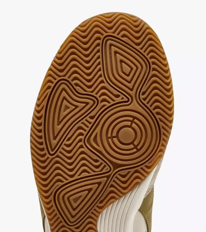 Seoul Indoor Terrace-inspired leather sneakers