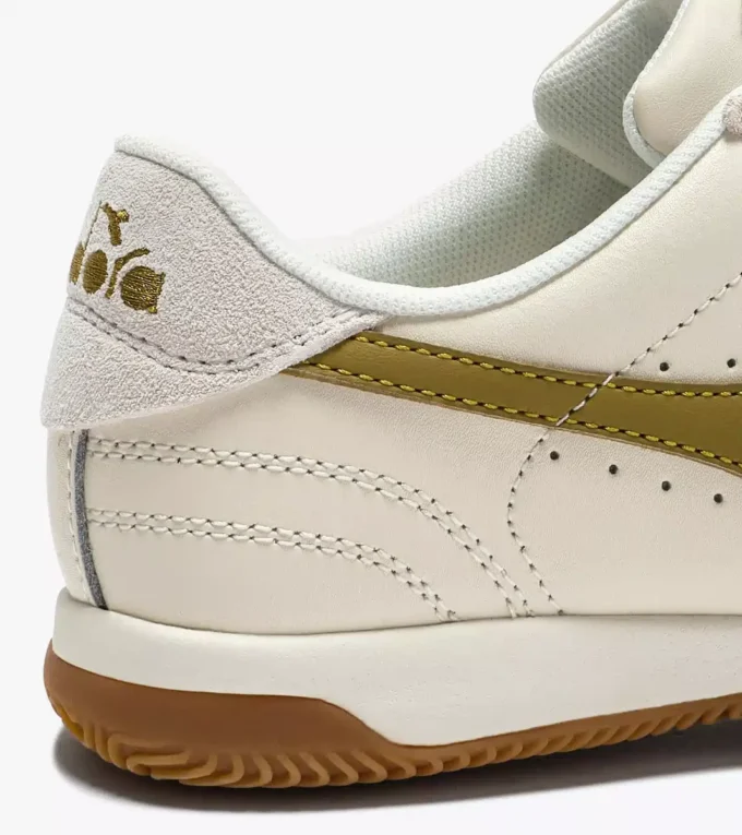 Seoul Indoor Terrace-inspired leather sneakers