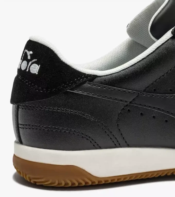 Seoul Indoor Terrace-inspired leather sneakers