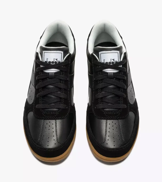 Seoul Indoor Terrace-inspired leather sneakers