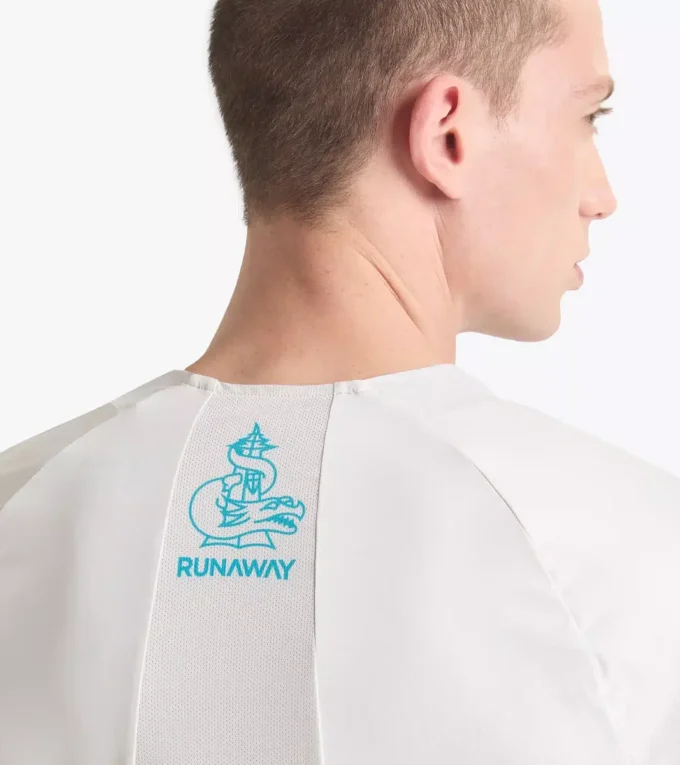 Super Light Ss T-Shirt Runaway Running t-shirt Runaway – Light fabric Super Light Ss T-Shirt Runaway Running t-shirt Runaway – Light fabric