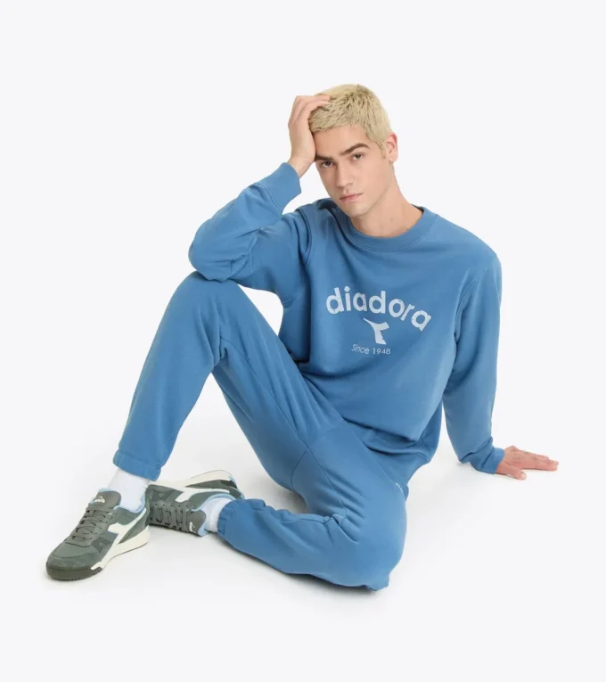 Sweatshirt Crew Athl. Logo Crewneck sweatshirt – Gender Neutral Sweatshirt Crew Athl. Logo Crewneck sweatshirt – Gender Neutral