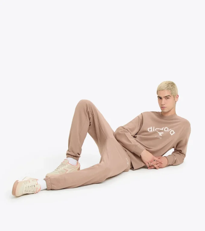 Sweatshirt Crew Athl. Logo Crewneck sweatshirt – Gender Neutral Sweatshirt Crew Athl. Logo Crewneck sweatshirt – Gender Neutral