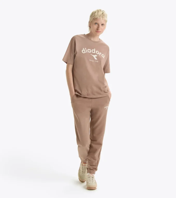 T-Shirt Ss Athl. Logo T-shirt – Gender Neutral