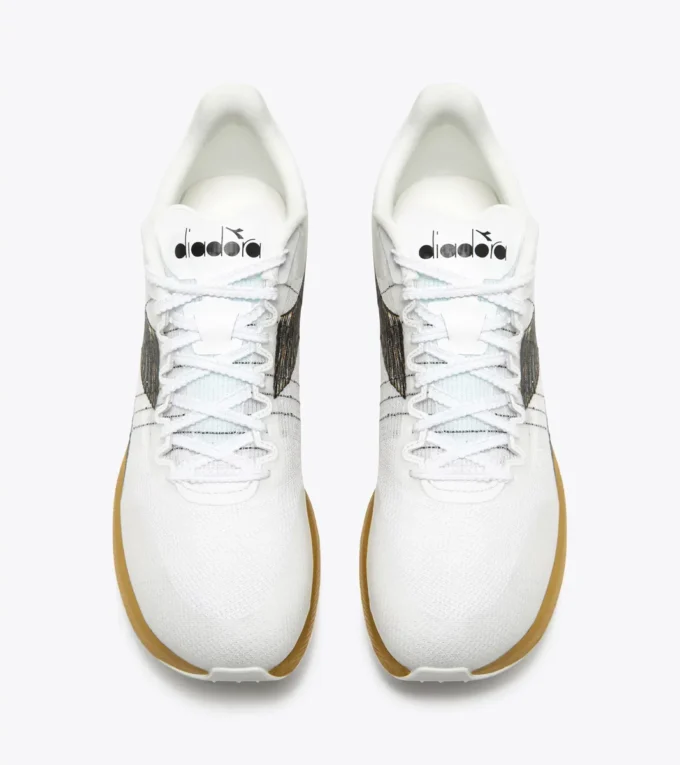 Velocita Carbon Running shoe – Unisex Velocita Carbon Running shoe – Unisex